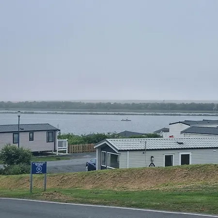 펜션 The View 밀롬